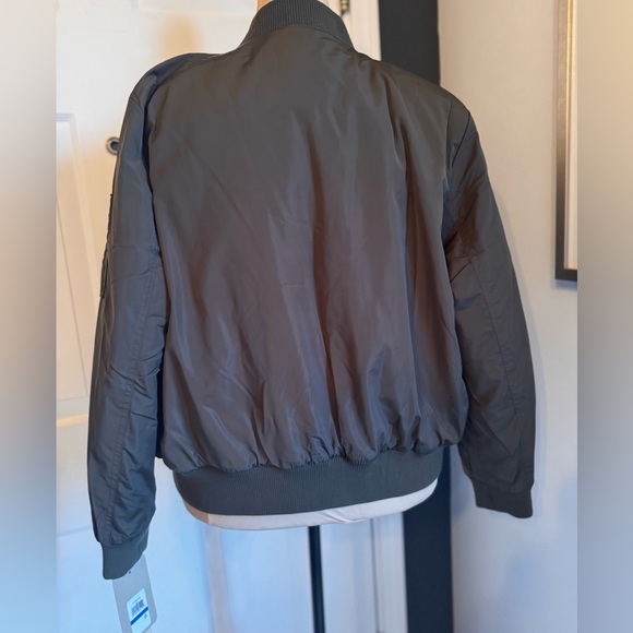 NWT Olive Levi’s Women’s Melanie Newport Bomber Jacket - Picture 3 of 5